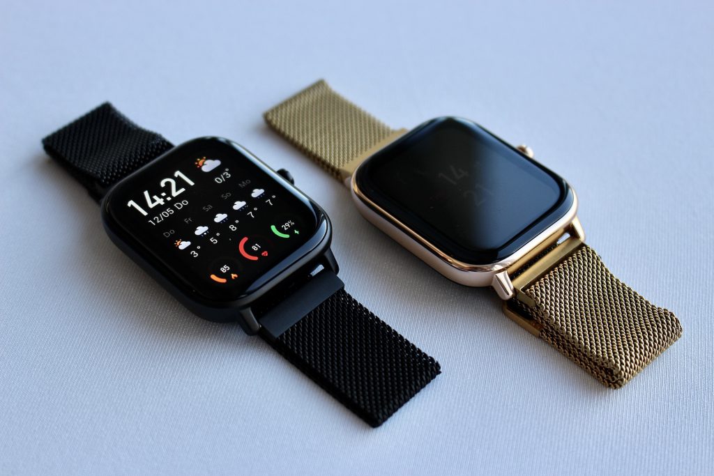 Amazfit GTS Schwarz und Gold